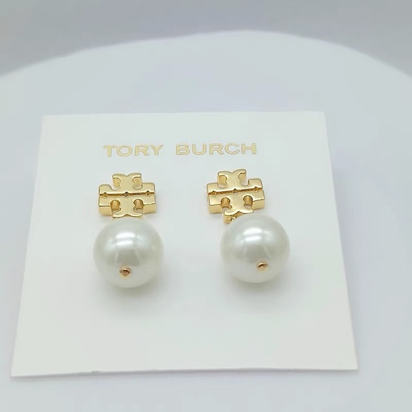 ⭐️Host Pick⭐️Tory Burch Gold Logo Pearl Drop Earrings - Picture 9 of 12